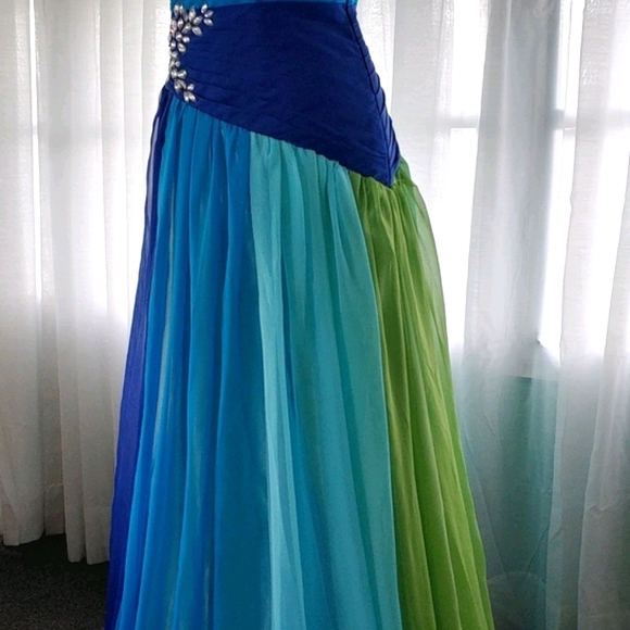 💙💚 GRACE KARIN floor length formal gown - Picture 3 of 10